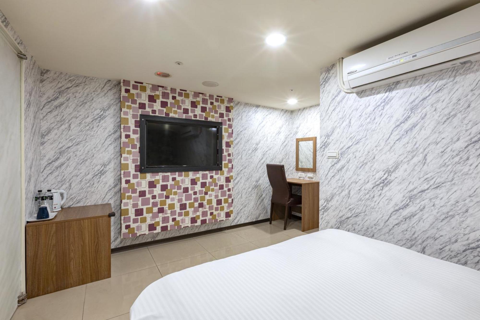 E Lim Hotel 中レキ市 部屋 写真