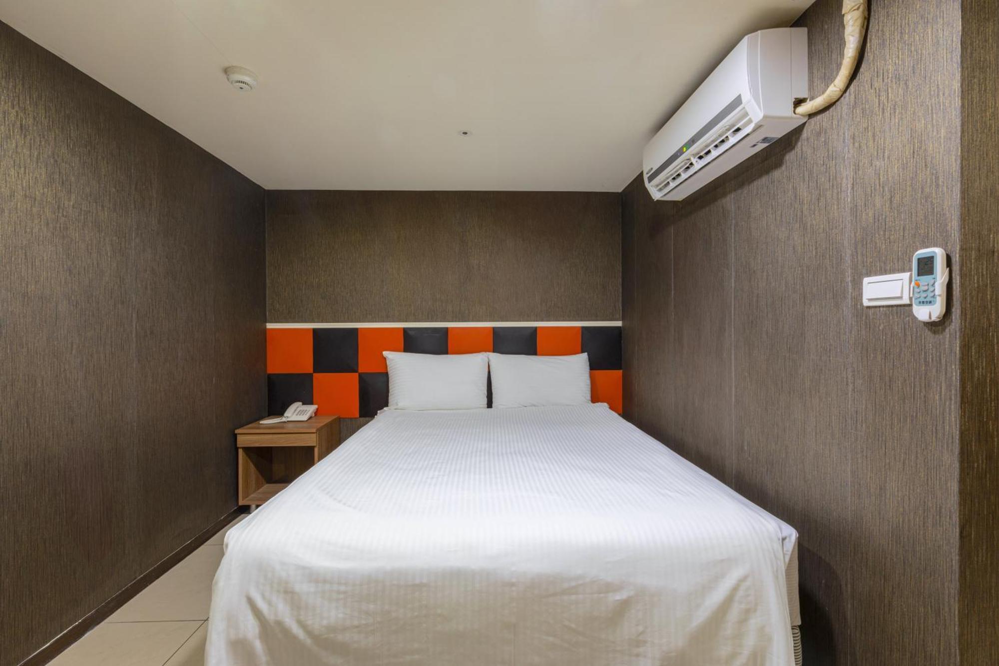 E Lim Hotel 中レキ市 部屋 写真
