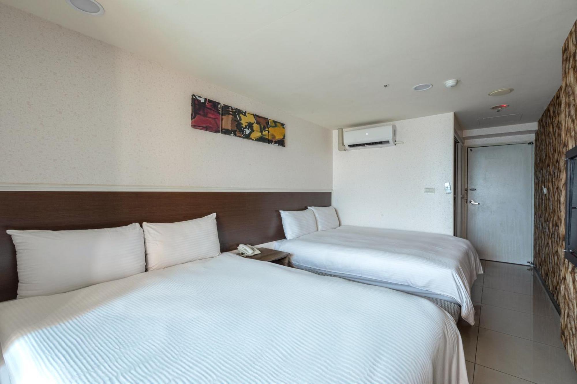 E Lim Hotel 中レキ市 部屋 写真