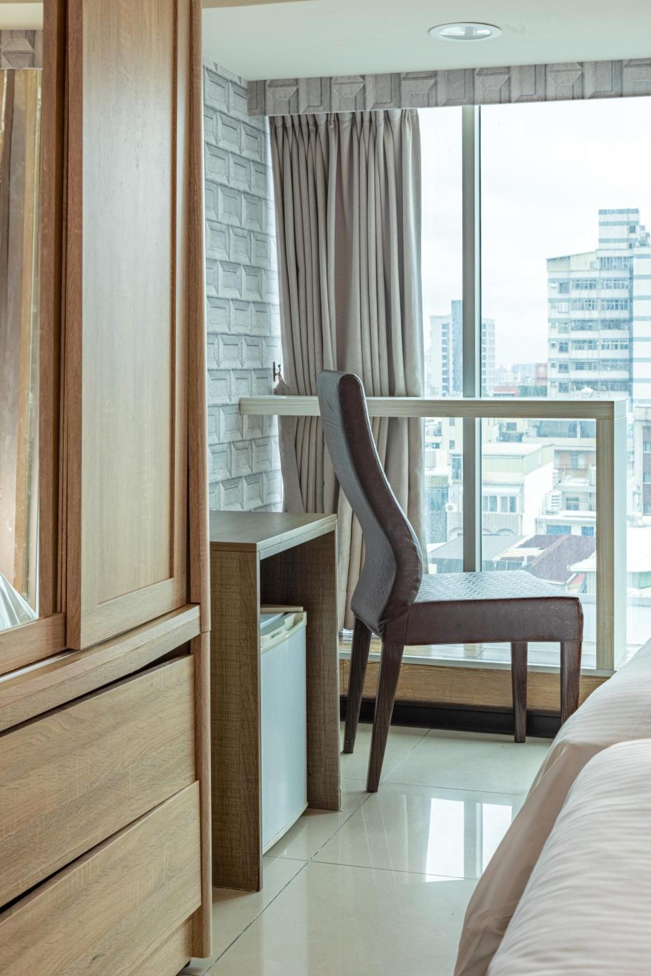 E Lim Hotel 中レキ市 部屋 写真