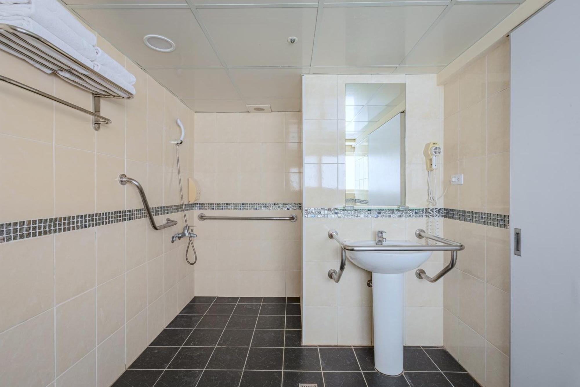 E Lim Hotel 中レキ市 部屋 写真