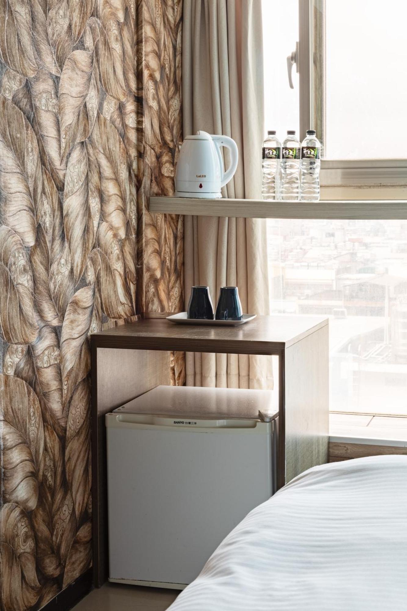E Lim Hotel 中レキ市 部屋 写真