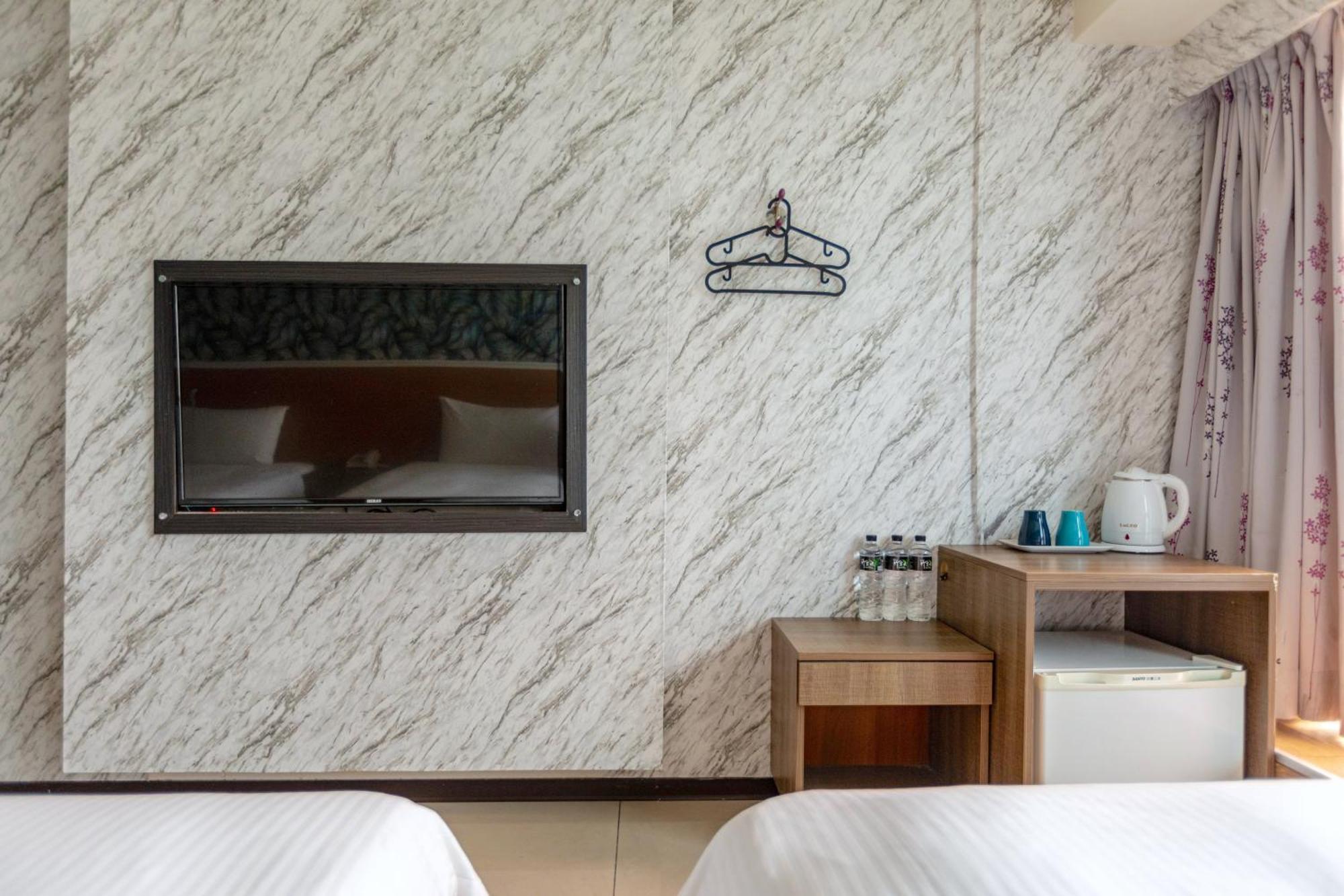 E Lim Hotel 中レキ市 エクステリア 写真