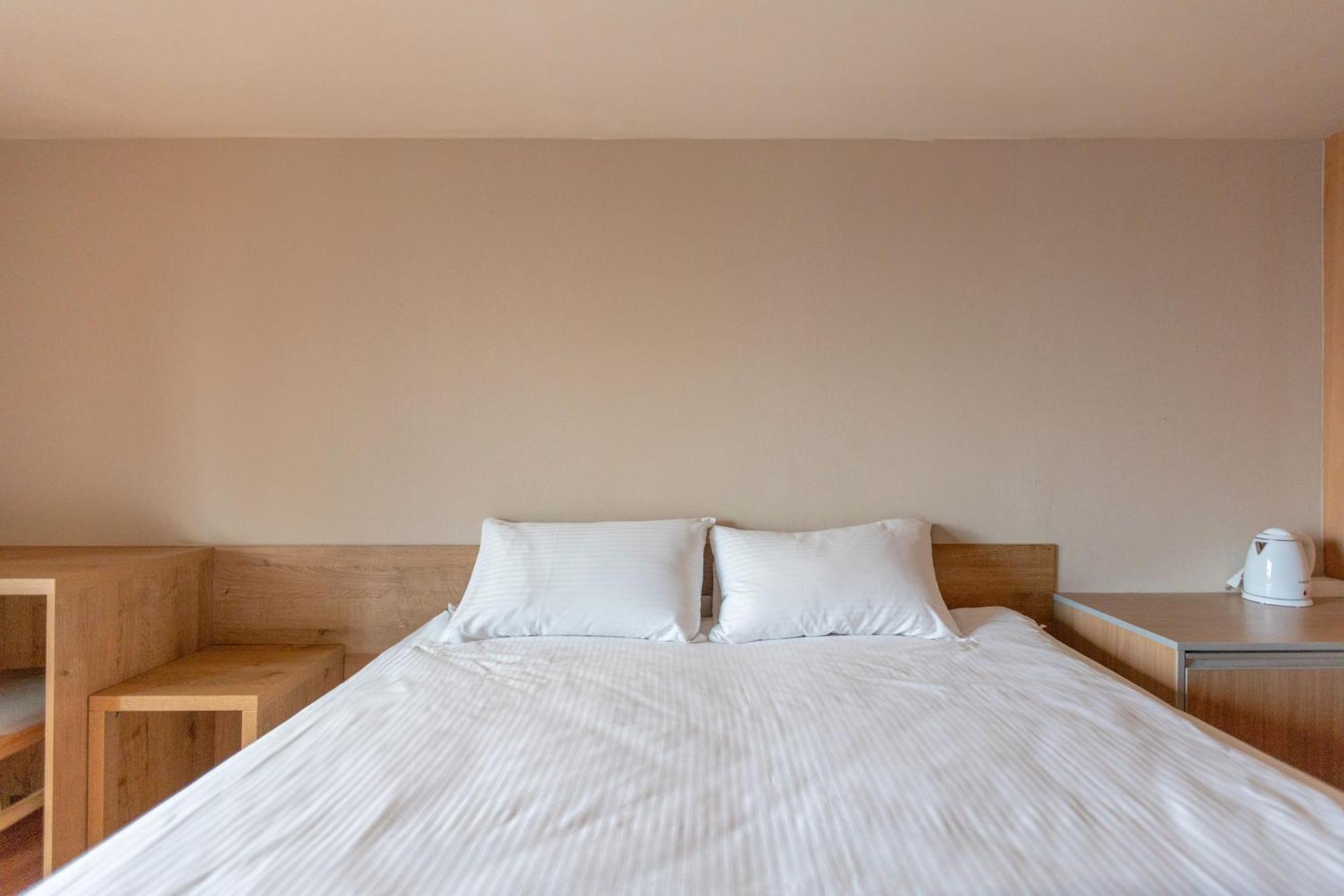 E Lim Hotel 中レキ市 部屋 写真