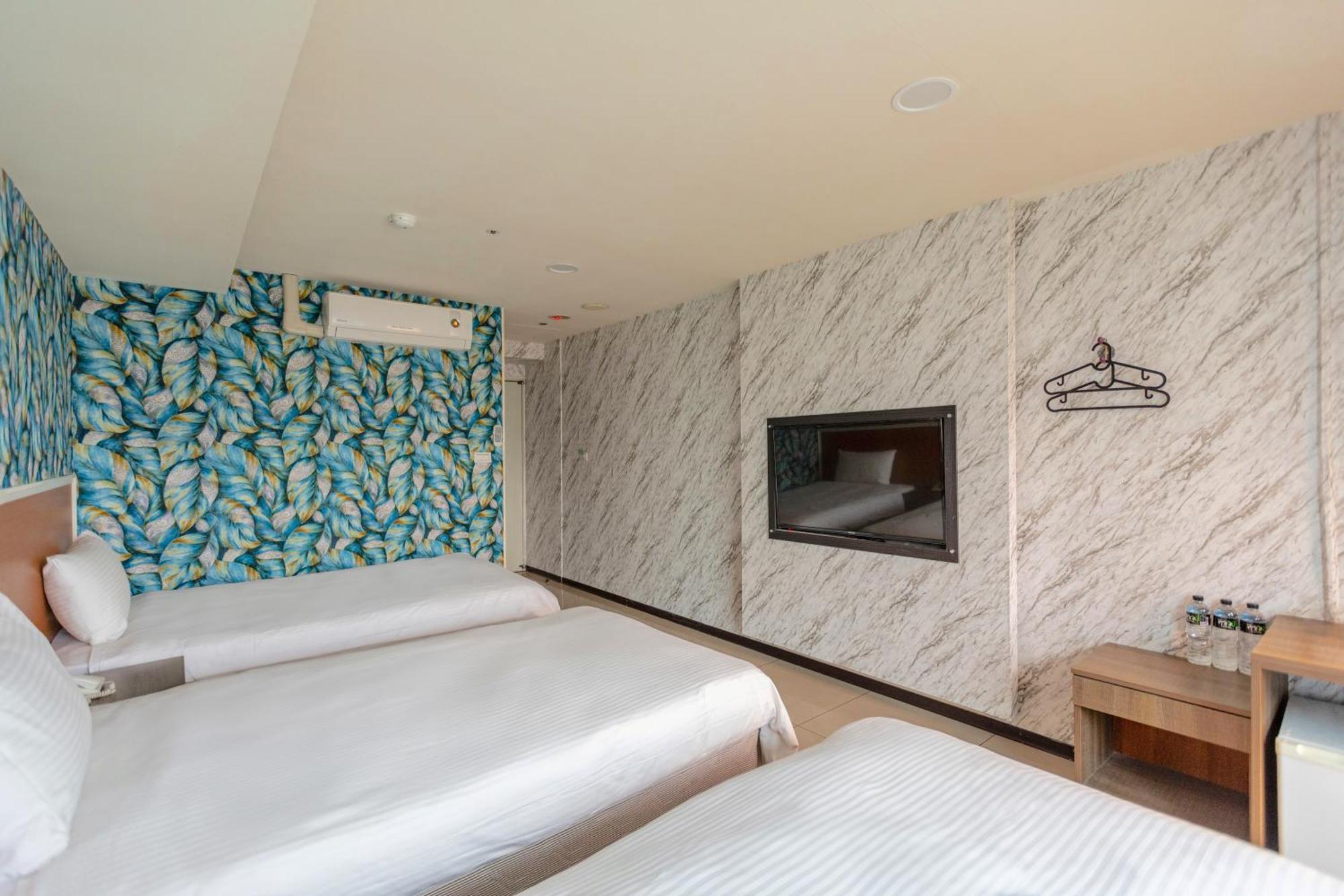 E Lim Hotel 中レキ市 部屋 写真