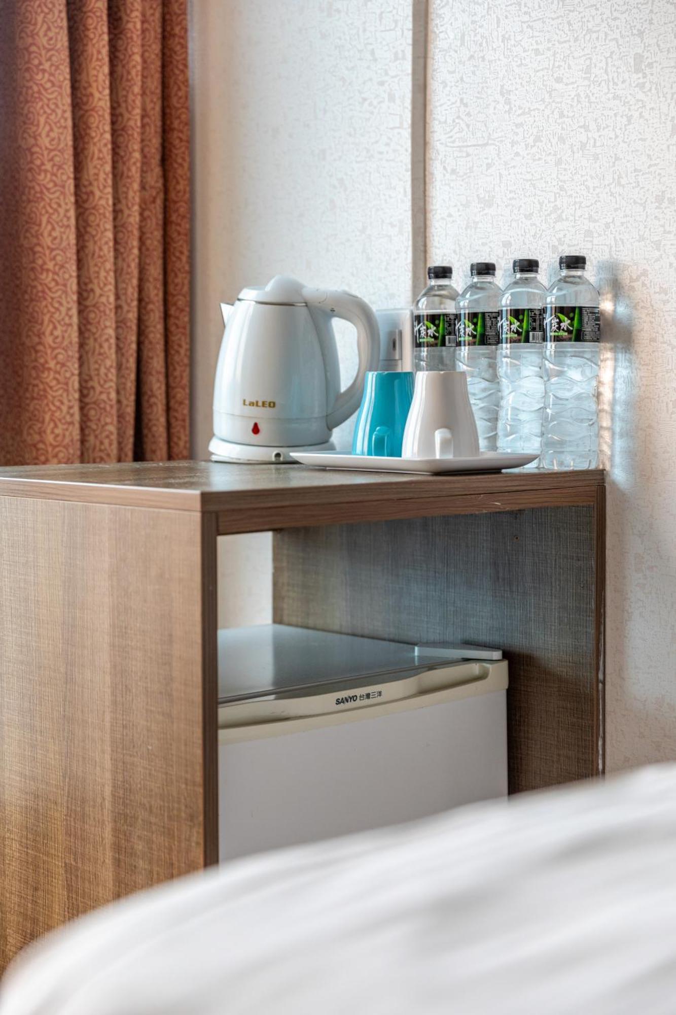 E Lim Hotel 中レキ市 エクステリア 写真