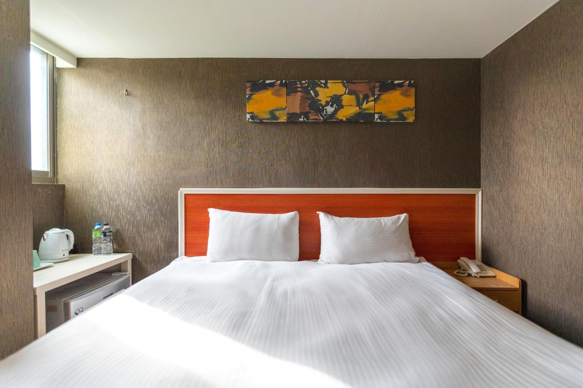 E Lim Hotel 中レキ市 エクステリア 写真